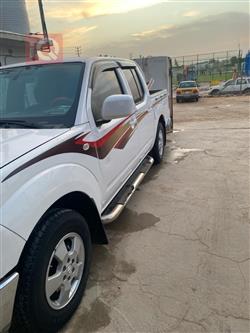 نيسان نافارا